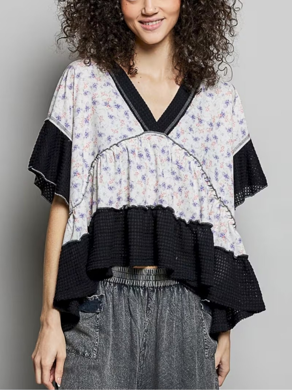 334.Pol Boho Floral V-Neck Ruffle Top In Black And White